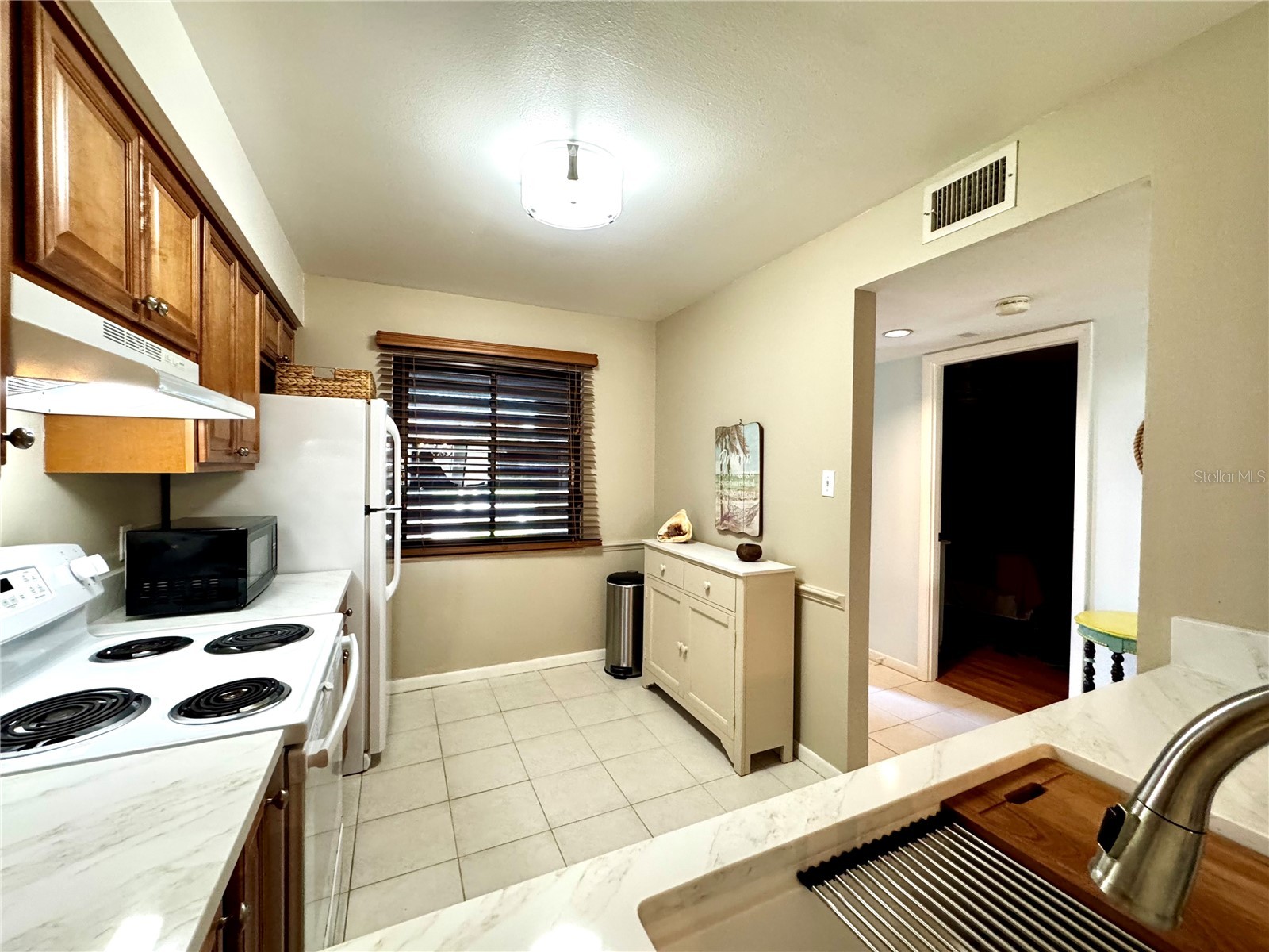 5216 Lake Village Drive #71 Sarasota FL 34235 A4664785 image73