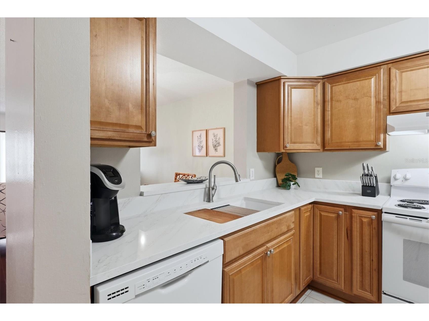 5216 Lake Village Drive #71 Sarasota FL 34235 A4664785 image79