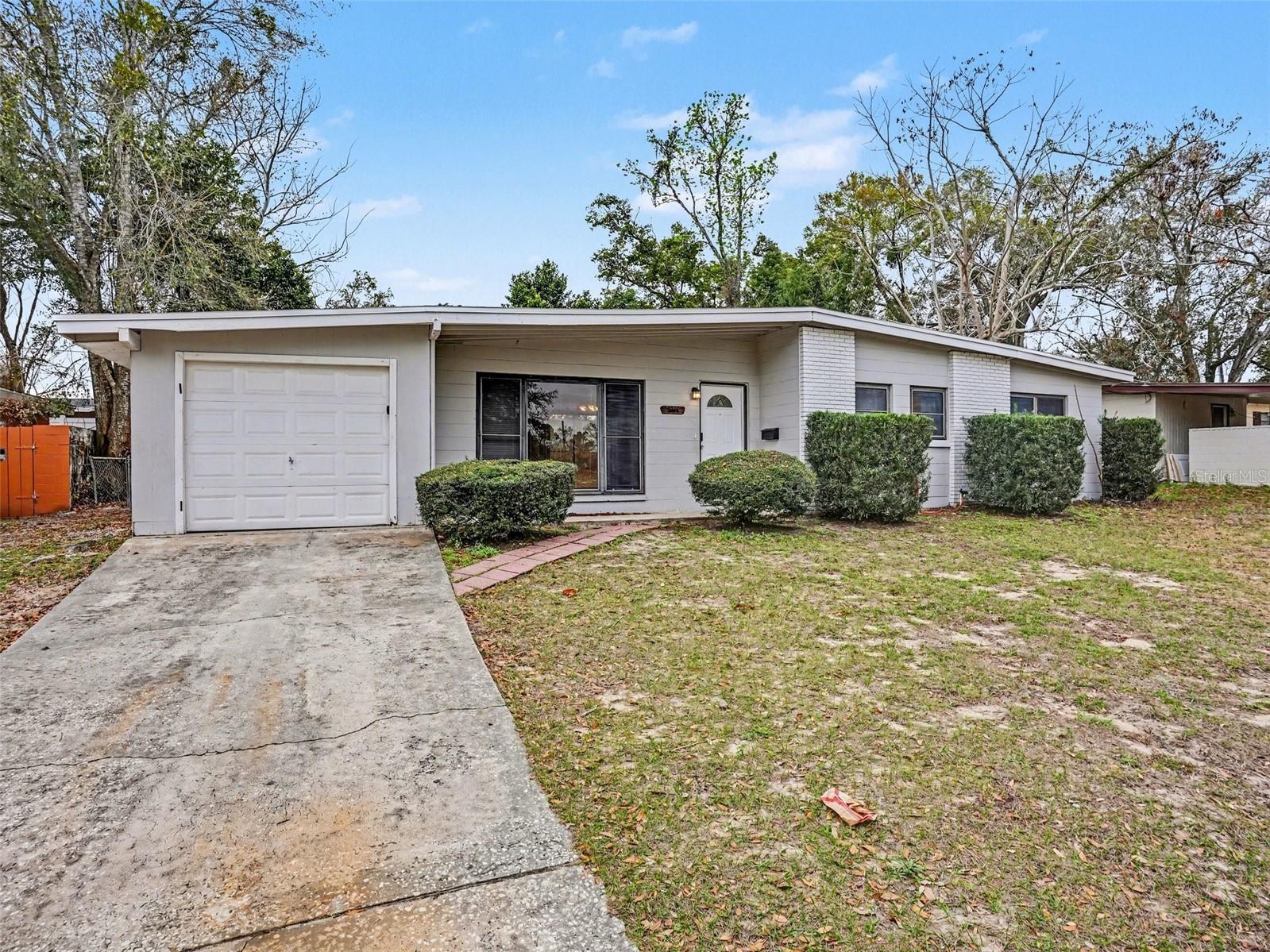 5216 Van Aken Drive Orlando FL 32808 O6385865 image1
