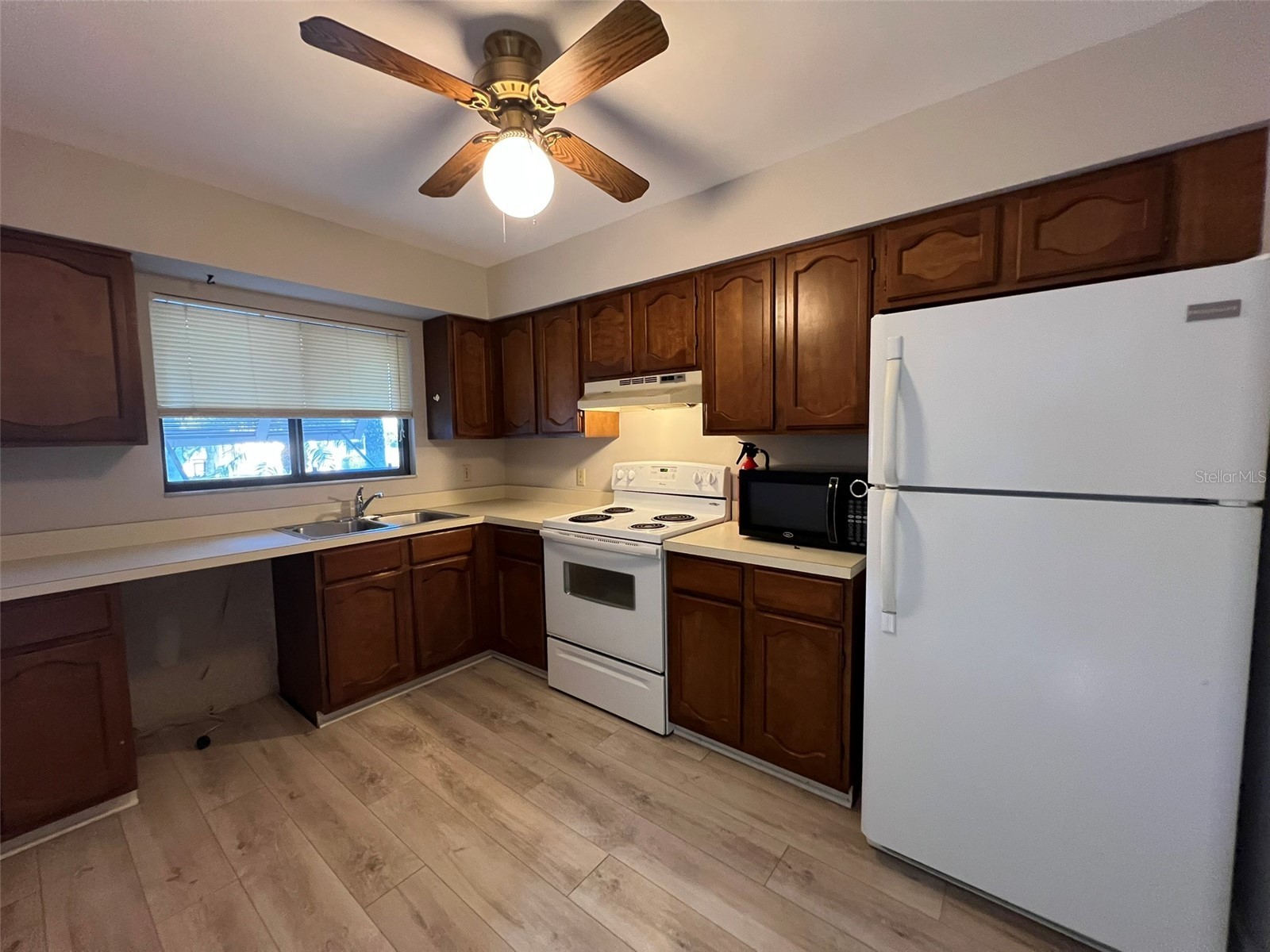 5216 Willow Links #82 Sarasota FL 34235 A4684221 image2