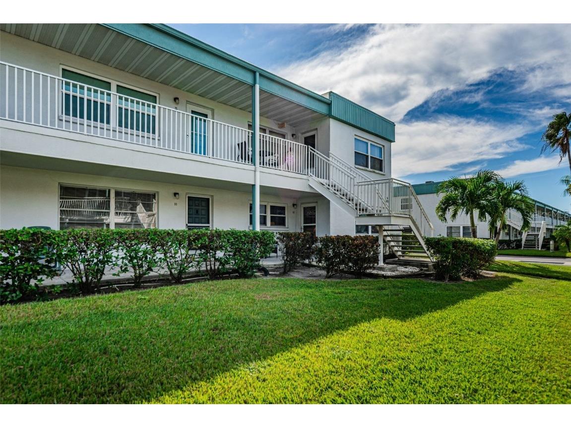 5217 81st Street N #12 Saint Petersburg FL 33709 U8176306 image1