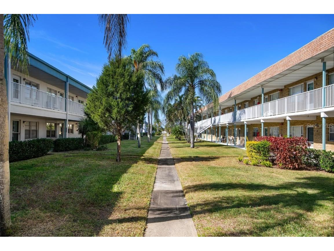 5217 81st Street N #14 Saint Petersburg FL 33709 A4667035 image3