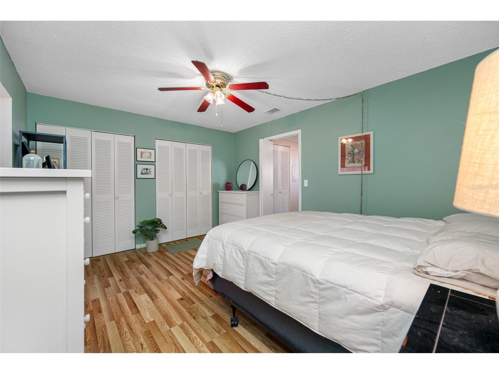 5217 81st Street N #16 Saint Petersburg FL 33709 TB8475931 image18