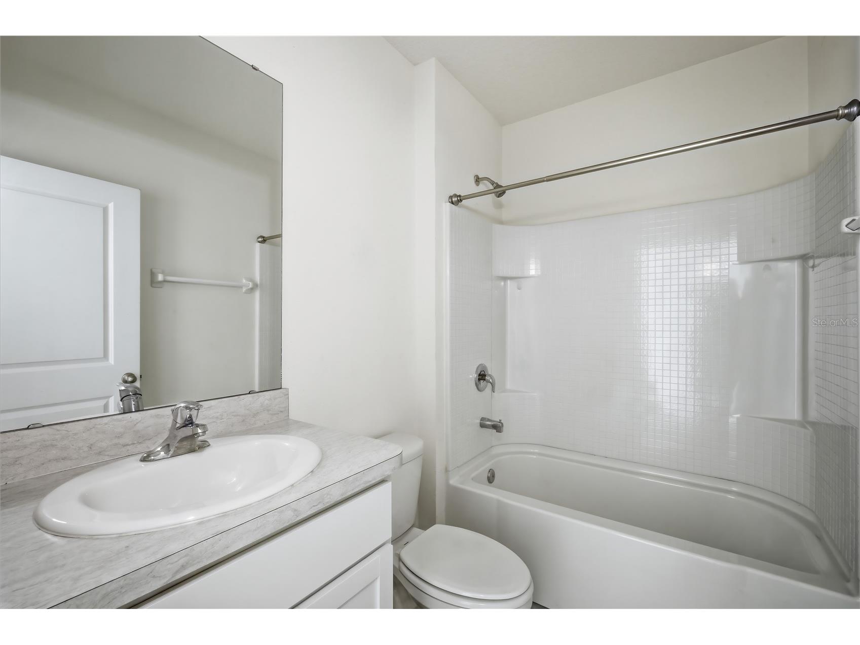 5217 Hillside Meadow Place Tampa FL 33610 TB8497556 image17