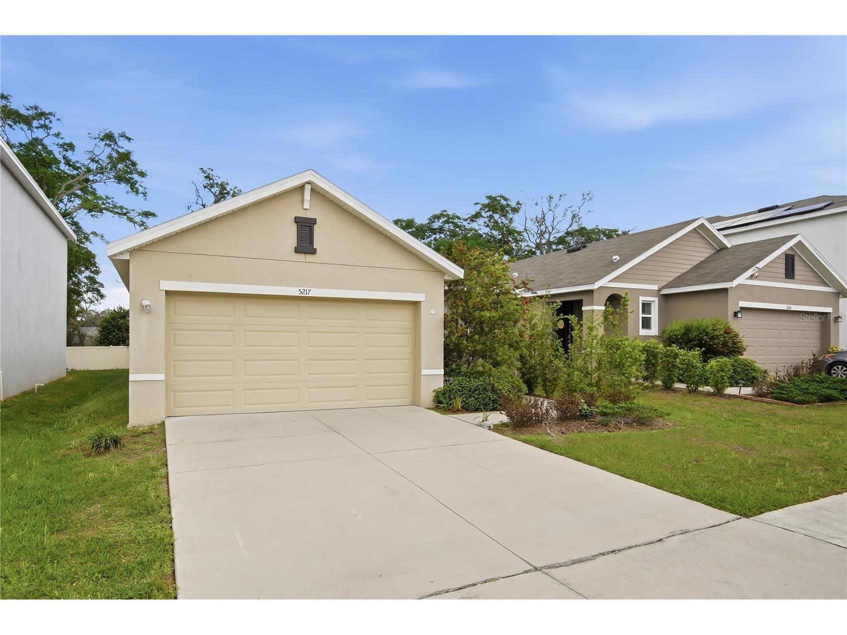 5217 Hillside Meadow Place Tampa FL 33610 TB8497556 image2