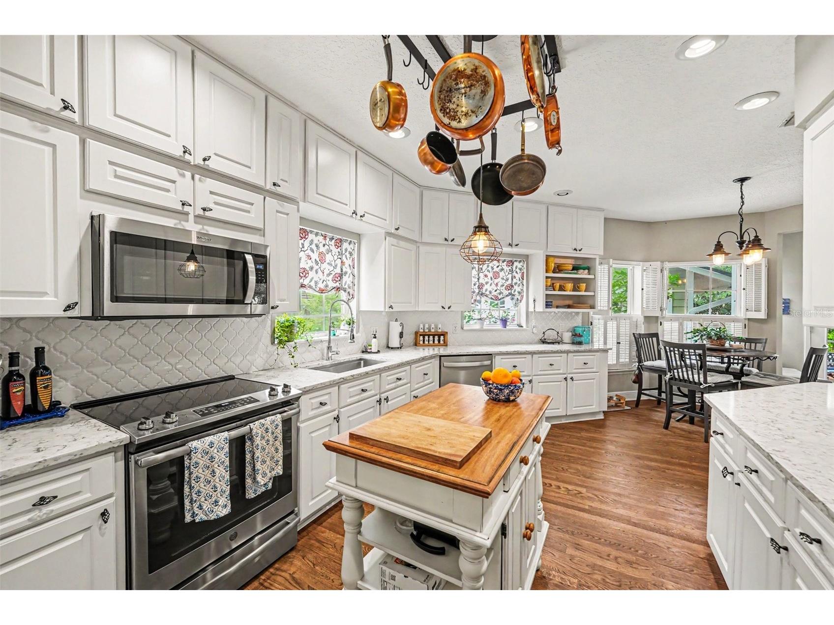 5217 S Crescent Dr Tampa FL 33611 TB8526512 image10