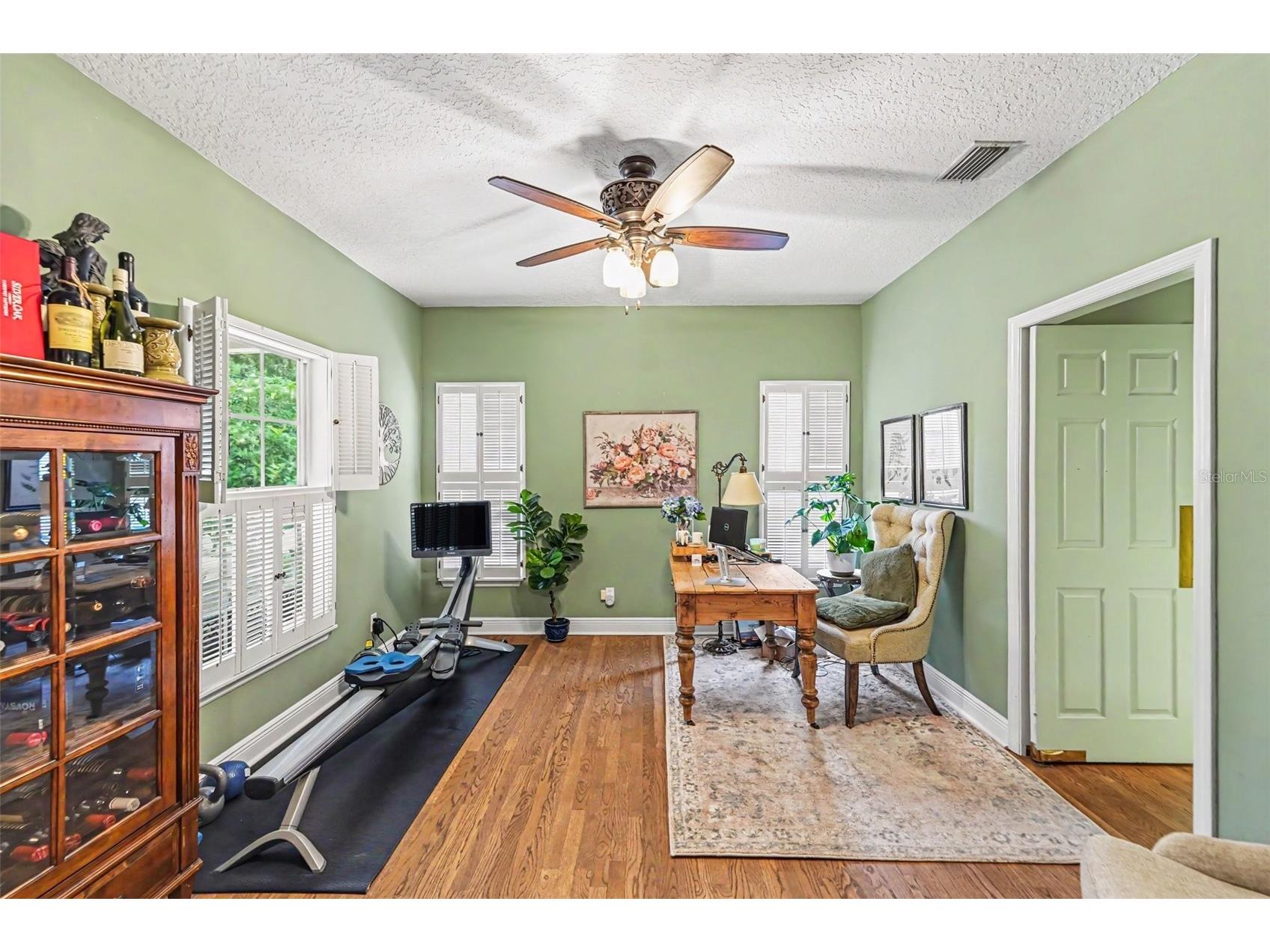 5217 S Crescent Dr Tampa FL 33611 TB8526512 image17