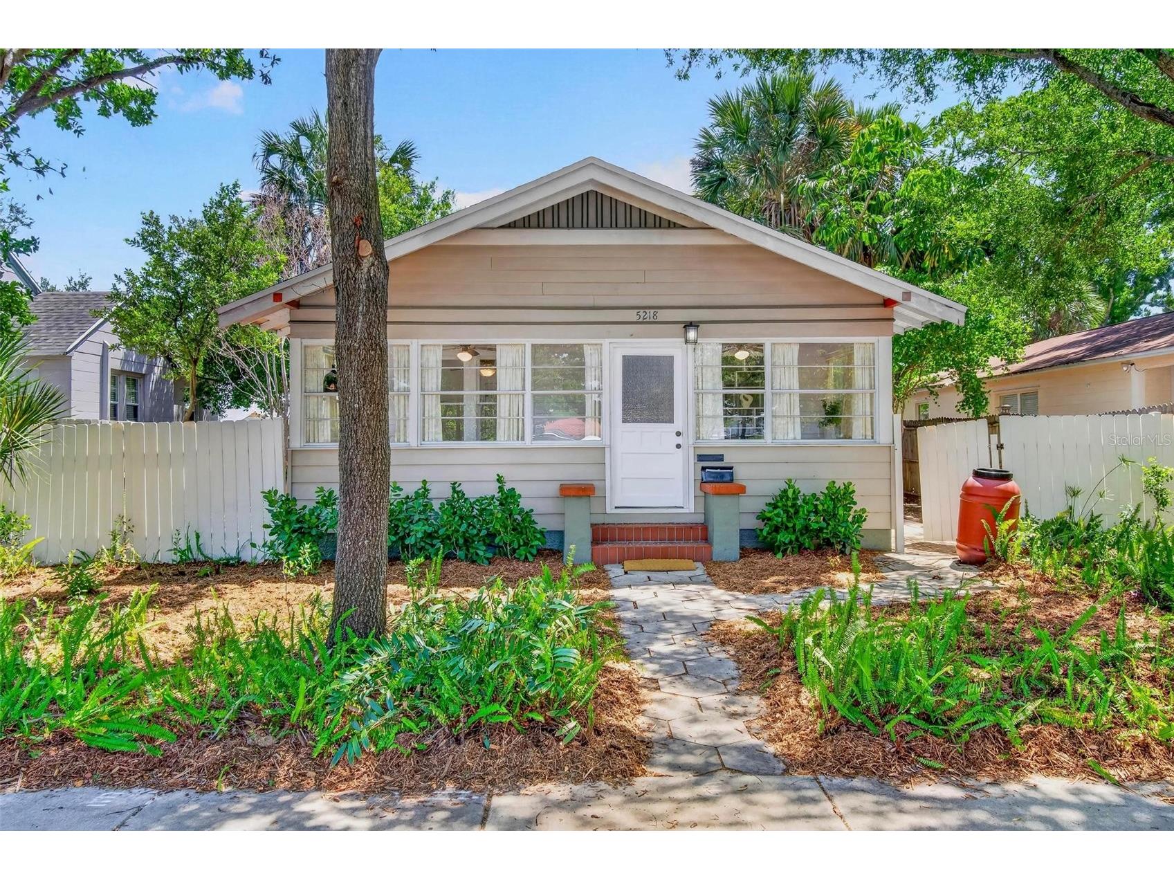 5218 1st Avenue S Saint Petersburg FL 33707 TB8498818 image1