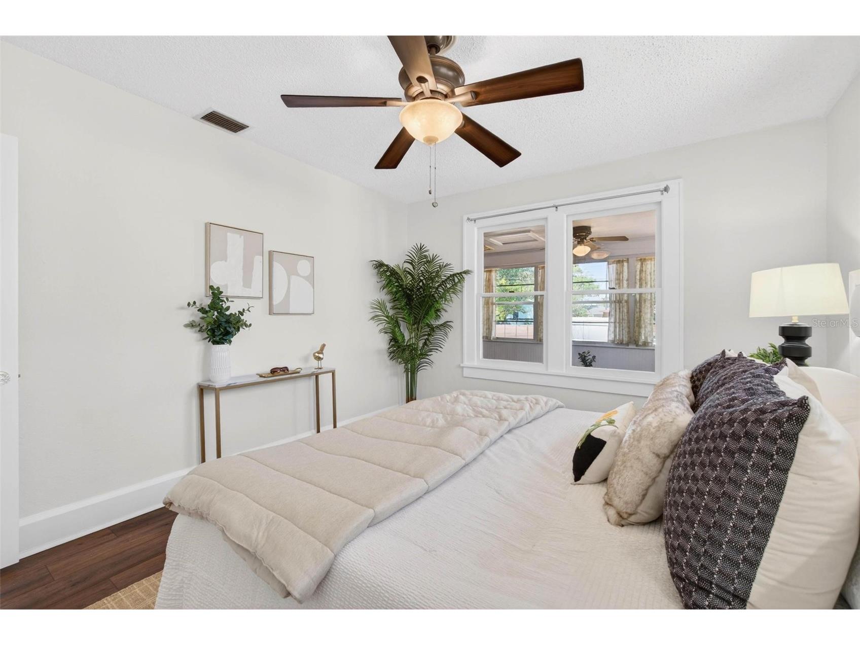 5218 1st Avenue S Saint Petersburg FL 33707 TB8498818 image11