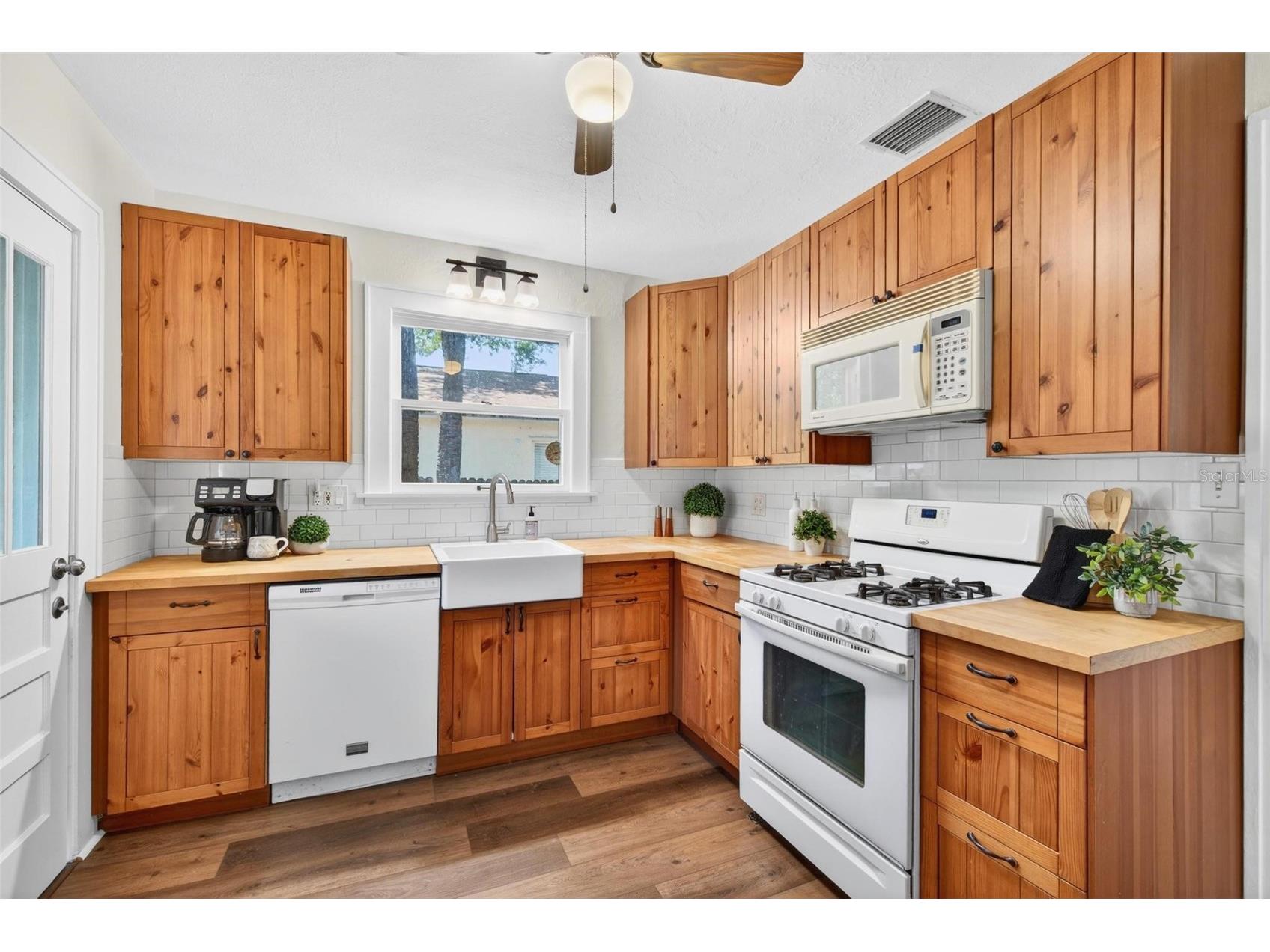5218 1st Avenue S Saint Petersburg FL 33707 TB8498818 image14