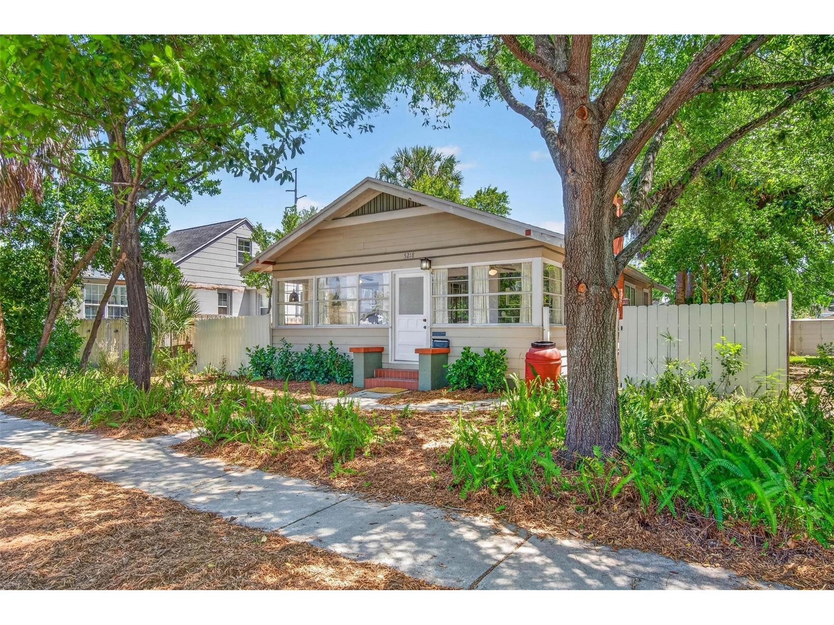 5218 1st Avenue S Saint Petersburg FL 33707 TB8498818 image2