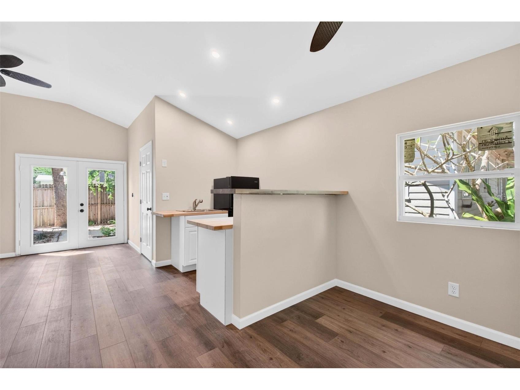 5218 1st Avenue S Saint Petersburg FL 33707 TB8498818 image23
