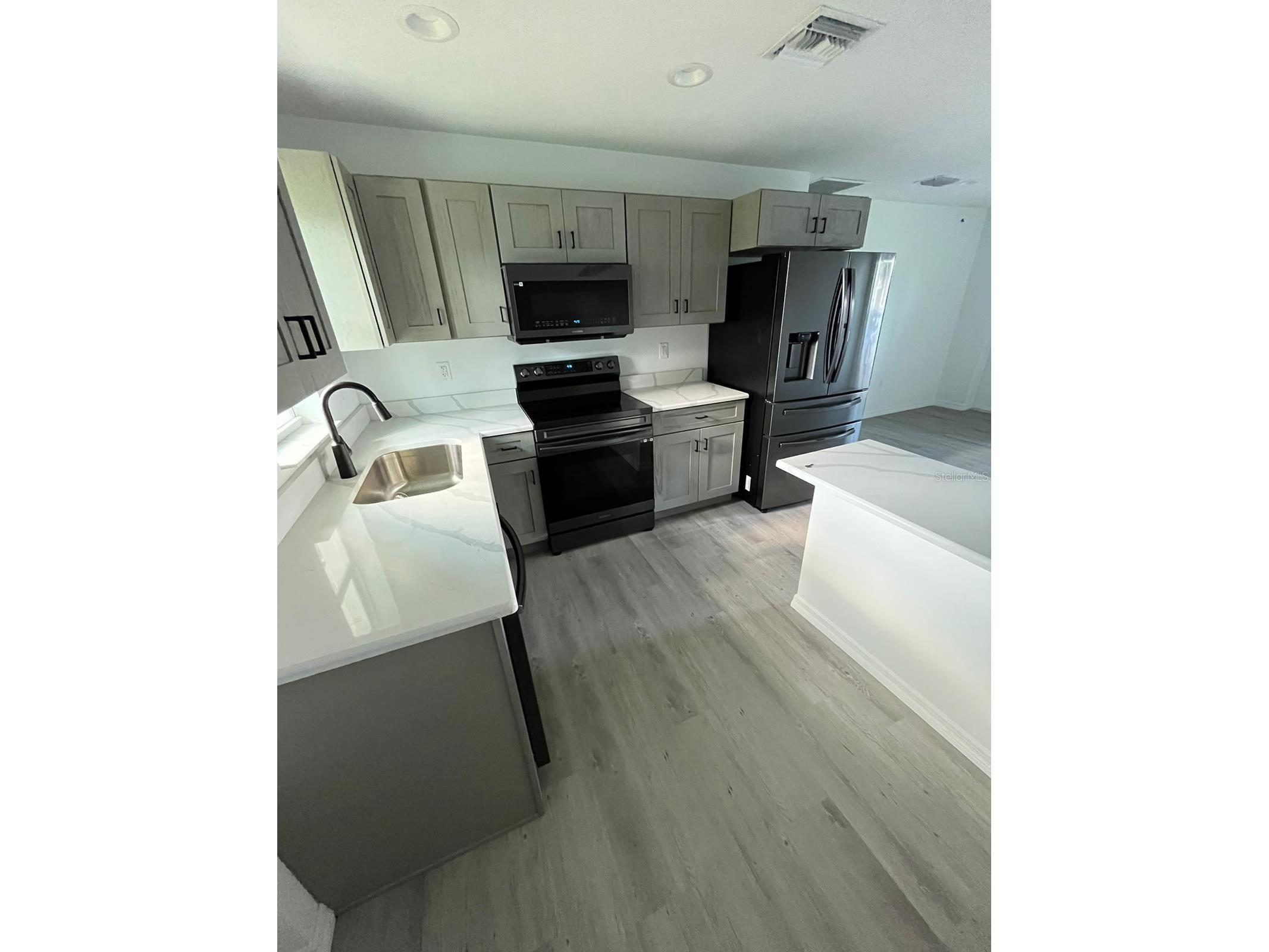 5218 SE 43rd Street Okeechobee FL 34974 TB8475891 image3