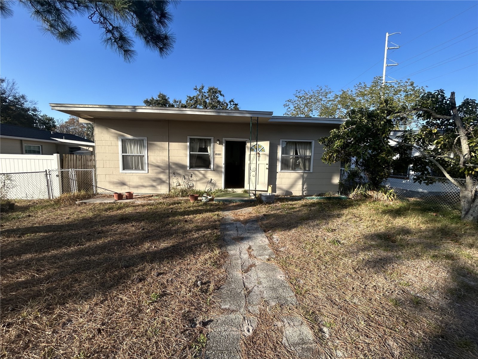 5219 6th Avenue N Saint Petersburg FL 33710 J1000383 image1