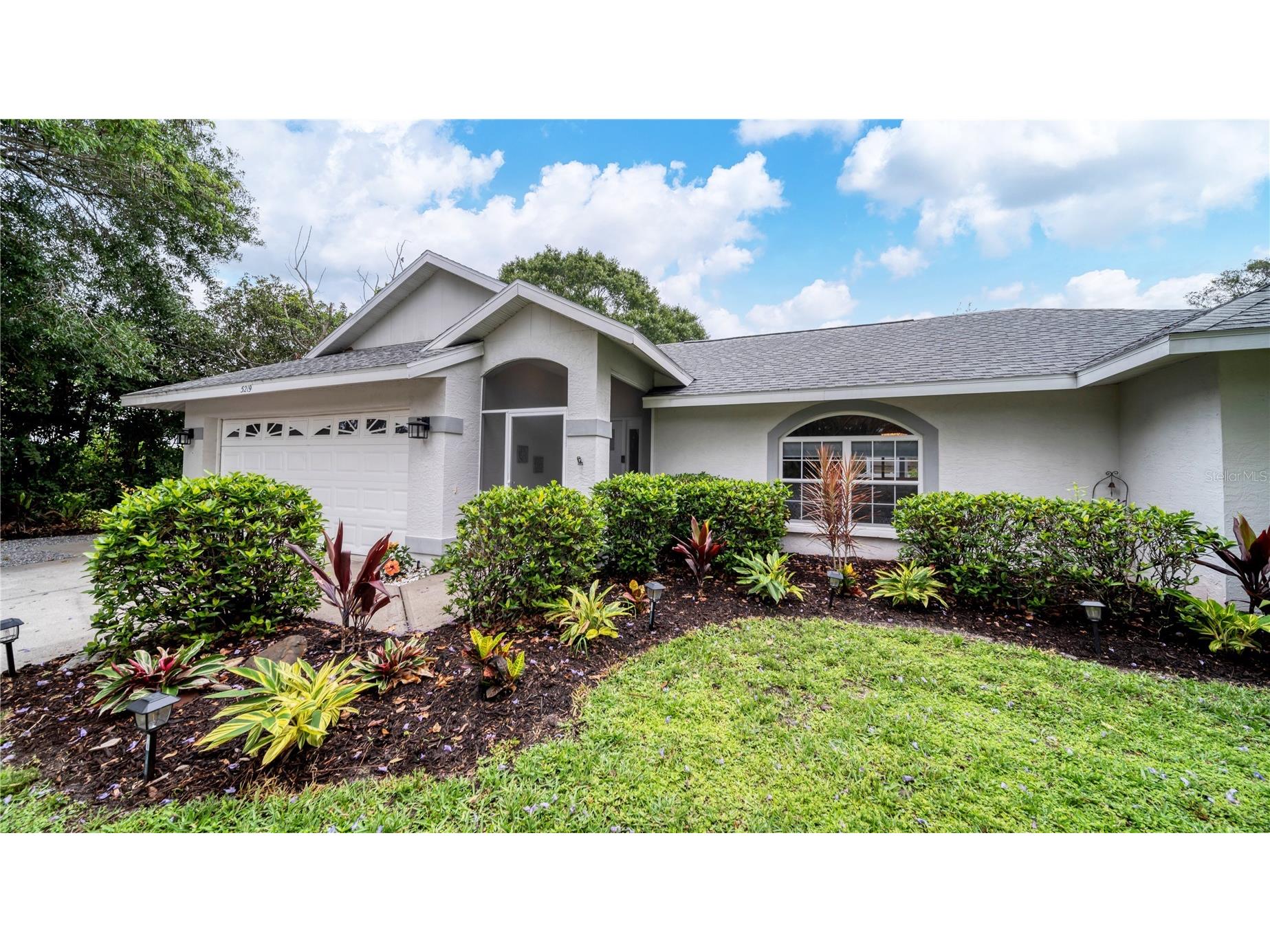 5219 Inverness Drive Sarasota FL 34243 A4689313 image1