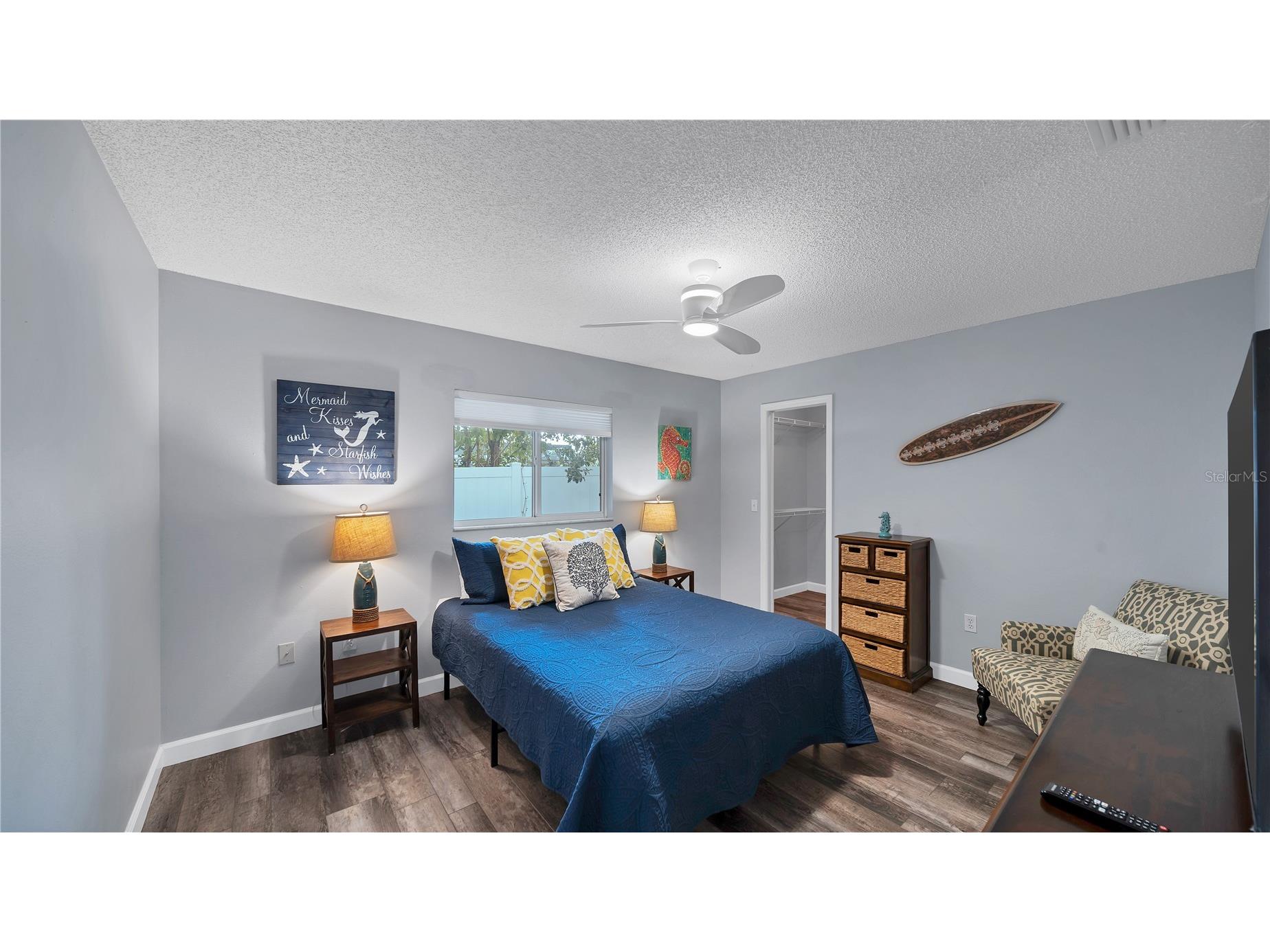 5219 Inverness Drive Sarasota FL 34243 A4689313 image12