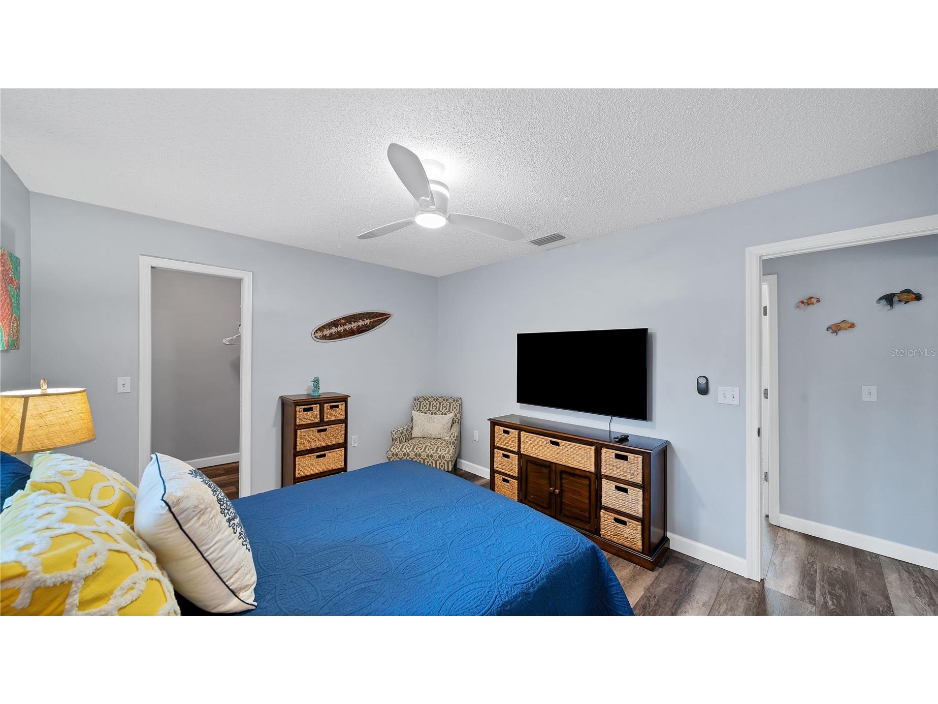 5219 Inverness Drive Sarasota FL 34243 A4689313 image13
