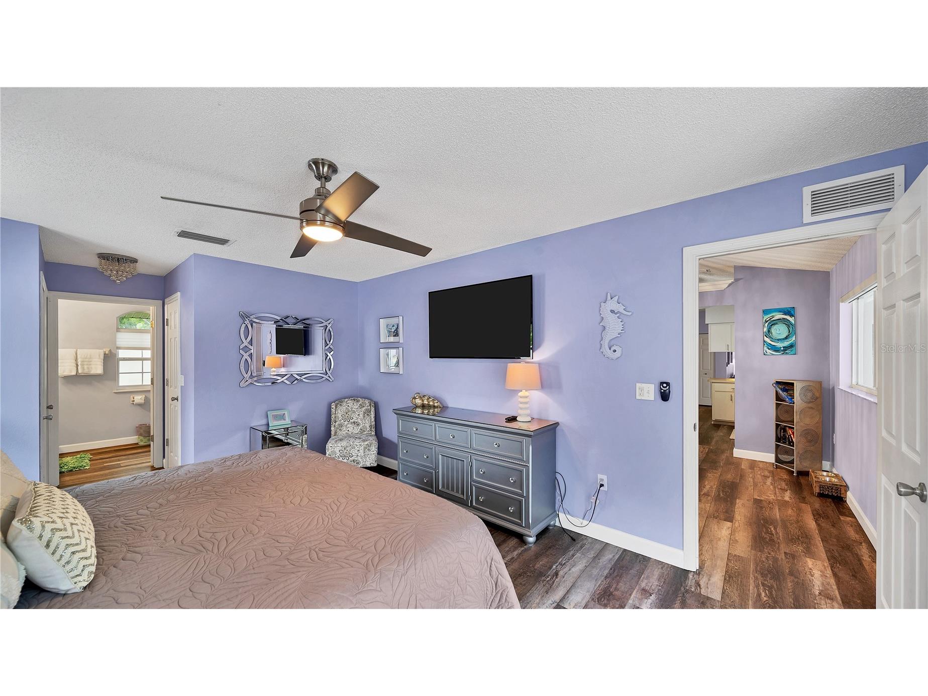 5219 Inverness Drive Sarasota FL 34243 A4689313 image8