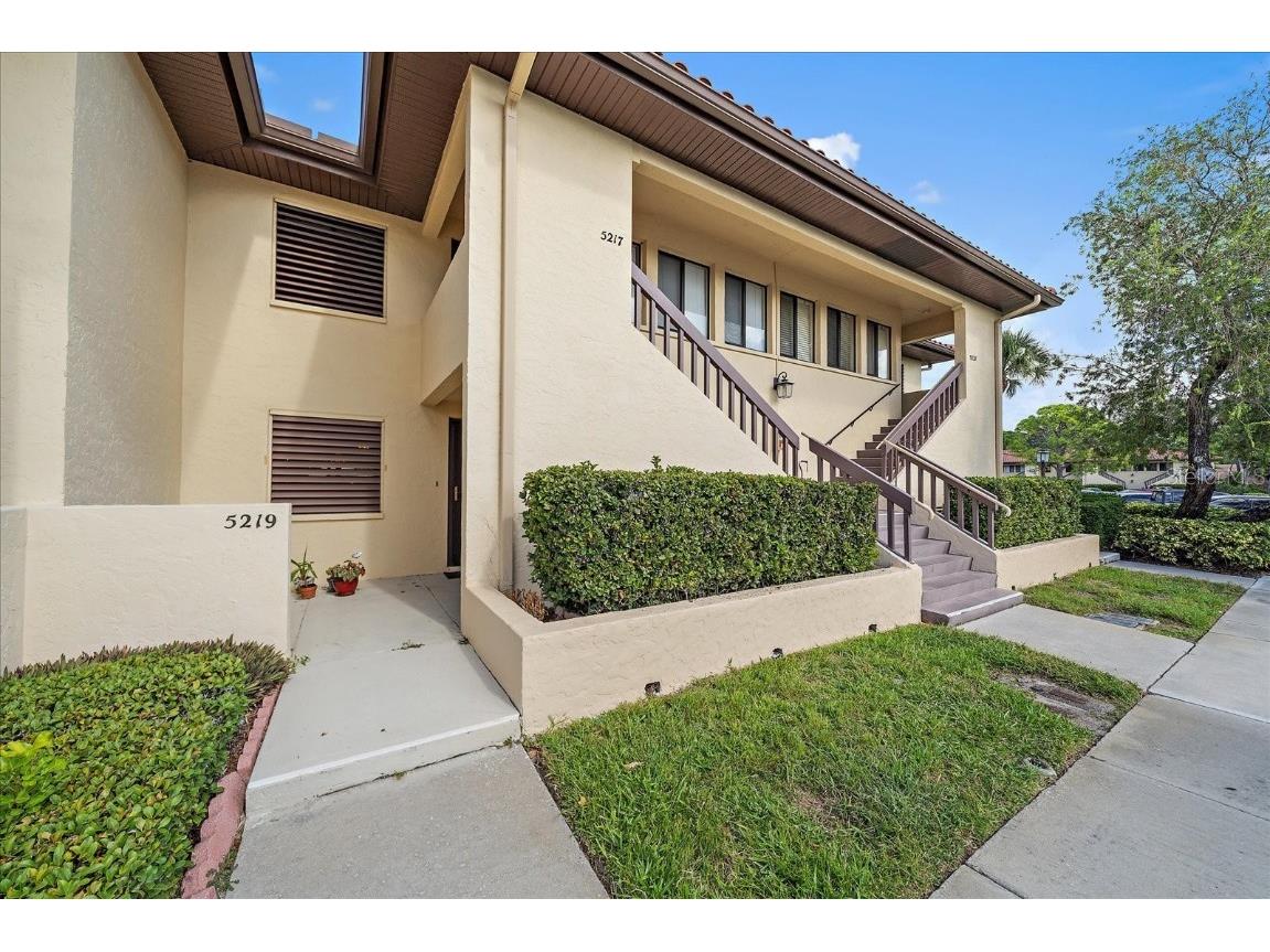 5219 Lake Village Drive #21 Sarasota FL 34235 A4669615 image1