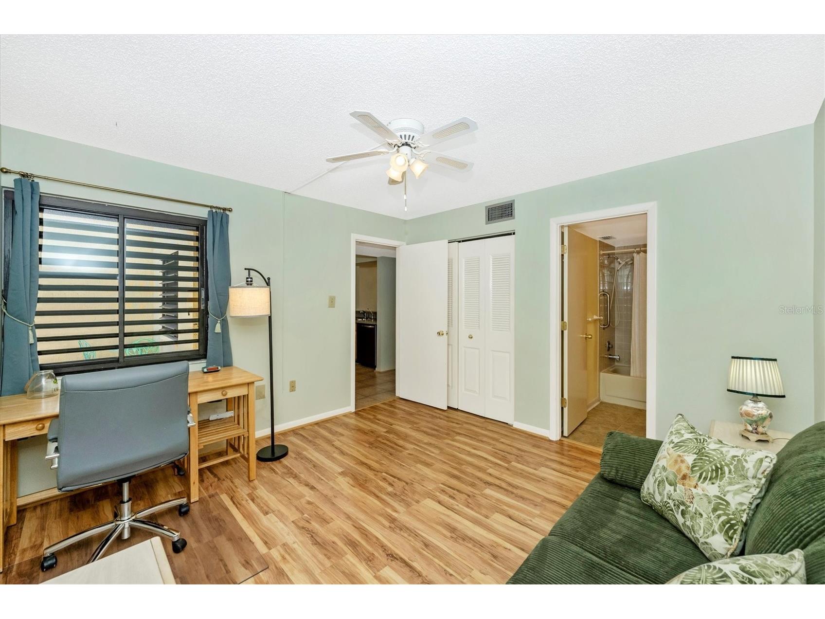 5219 Lake Village Drive #21 Sarasota FL 34235 A4677696 image7