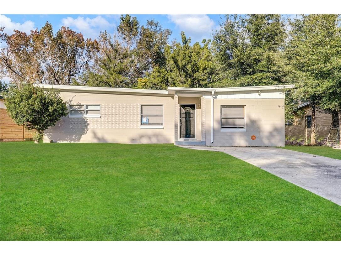 5219 Montague Place Orlando FL 32808 O5829109 image1