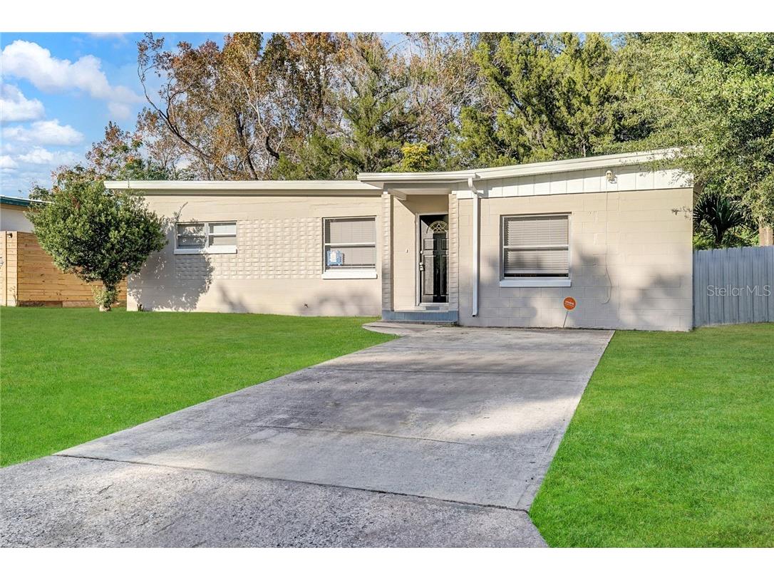 5219 Montague Place Orlando FL 32808 O5829109 image2