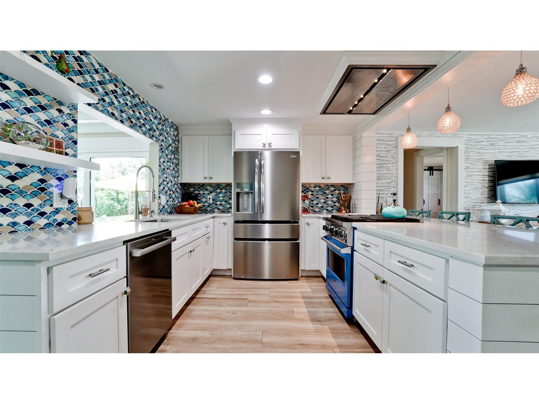 522 68th Street Holmes Beach FL 34217 L4962247 image7