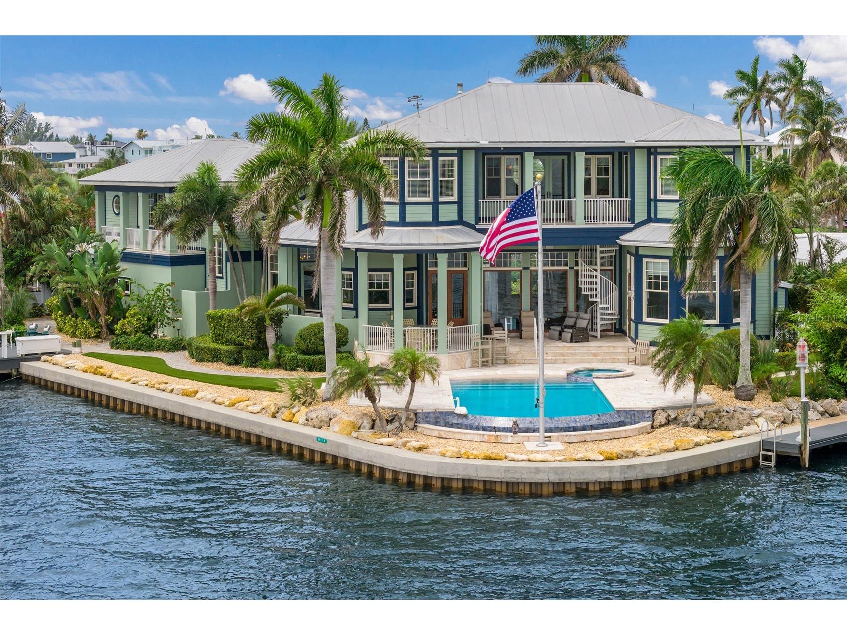 522 Bayview Drive Bradenton Beach FL 34217 A4695861 image1