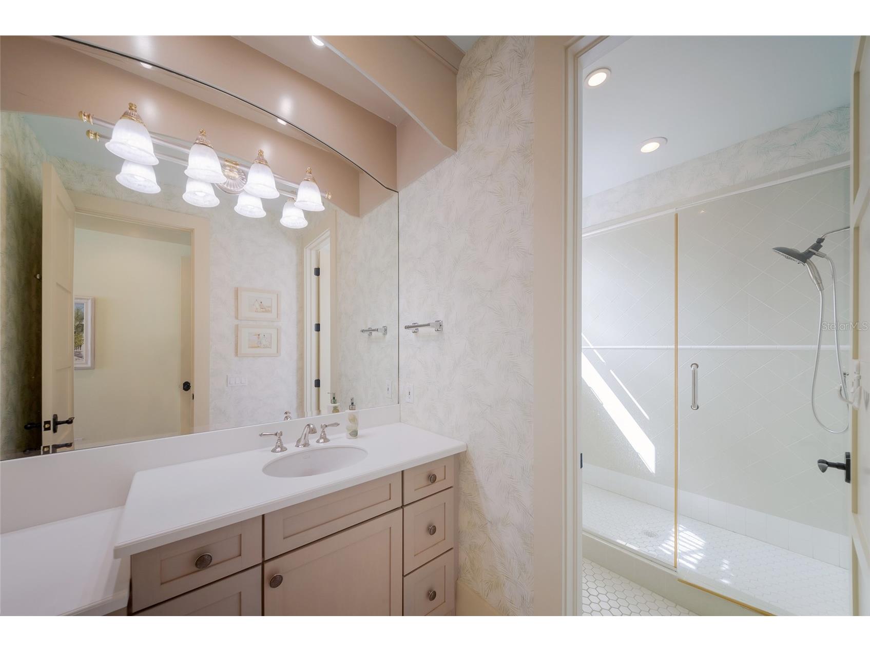 522 Bayview Drive Bradenton Beach FL 34217 A4695861 image38