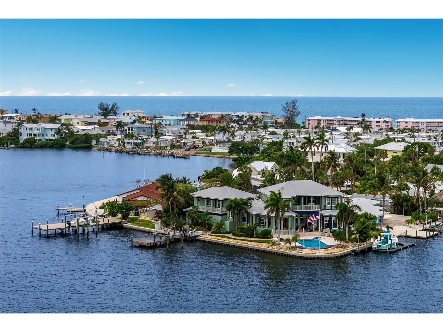 522 Bayview Drive Bradenton Beach FL 34217 A4695861 image4