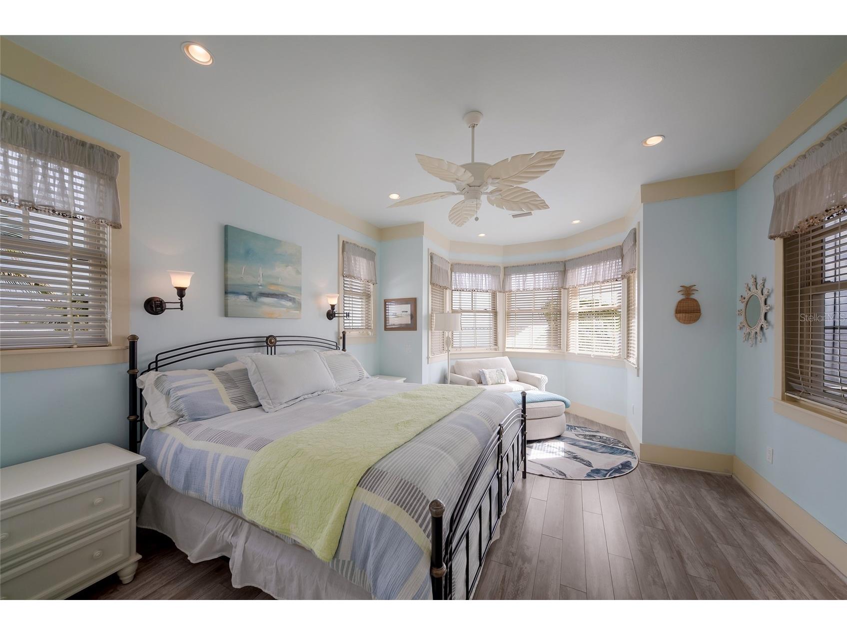 522 Bayview Drive Bradenton Beach FL 34217 A4695861 image48