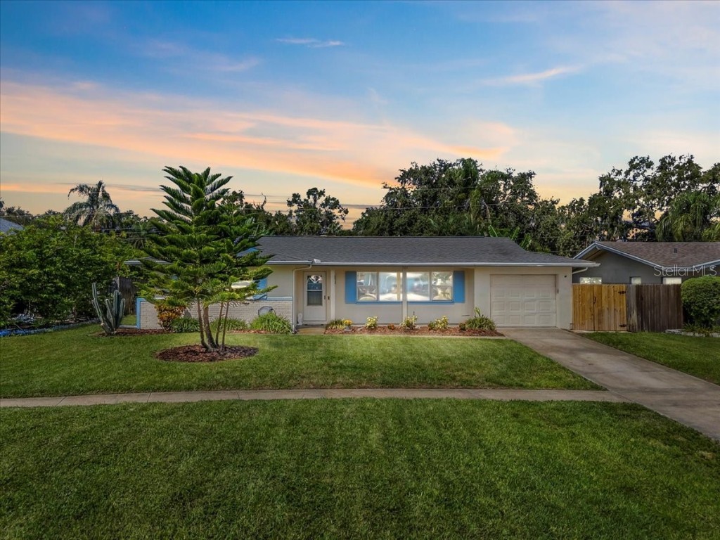 522 Gershwin Drive Largo FL 33771 L4955911 image1