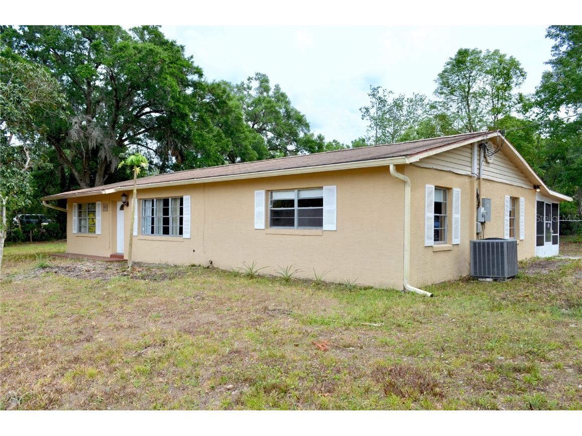 522 Grace Avenue Deland FL 32724 V4942563 image1