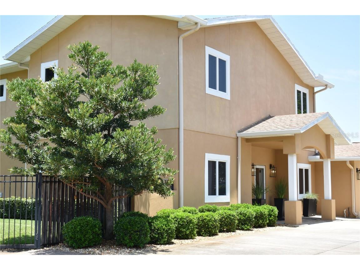 522 Lois Lane Belleair Bluffs FL 33770 U8204209 image1