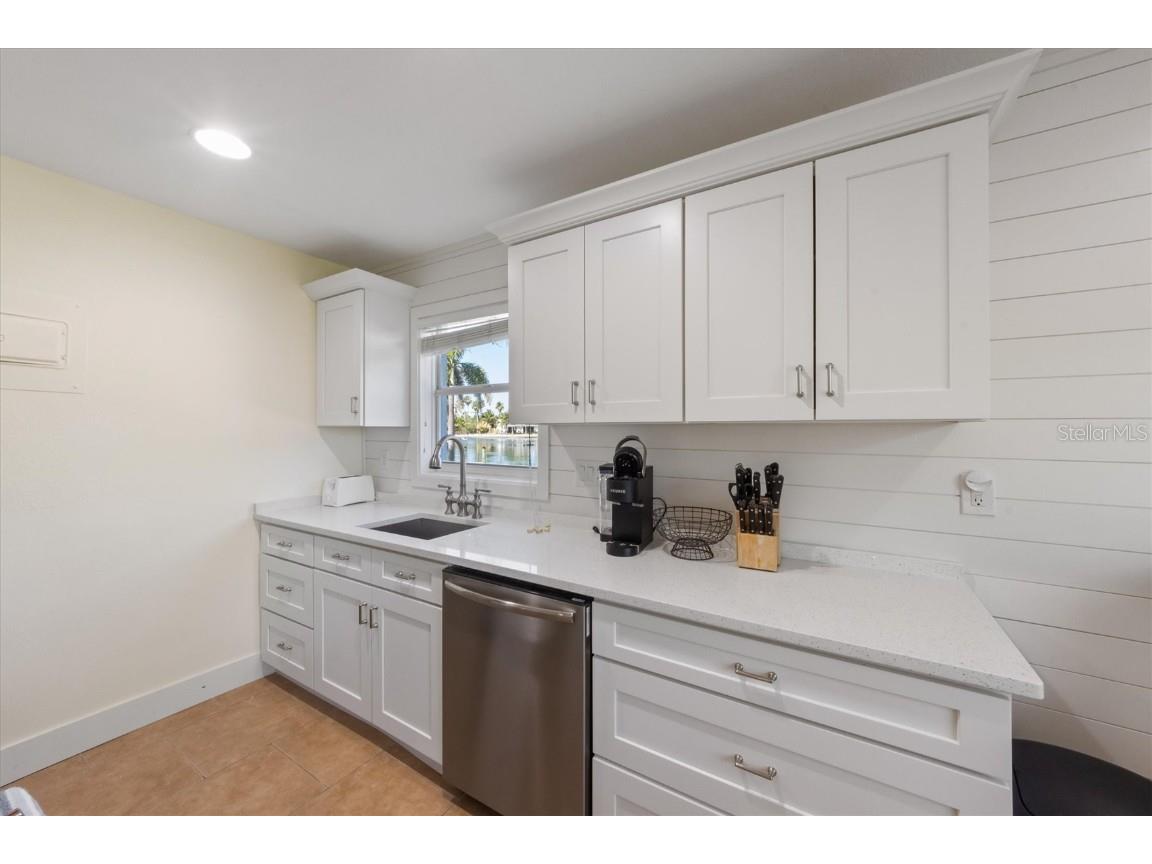 522 Pine Avenue #6B Anna Maria FL 34216 A4658962 image10