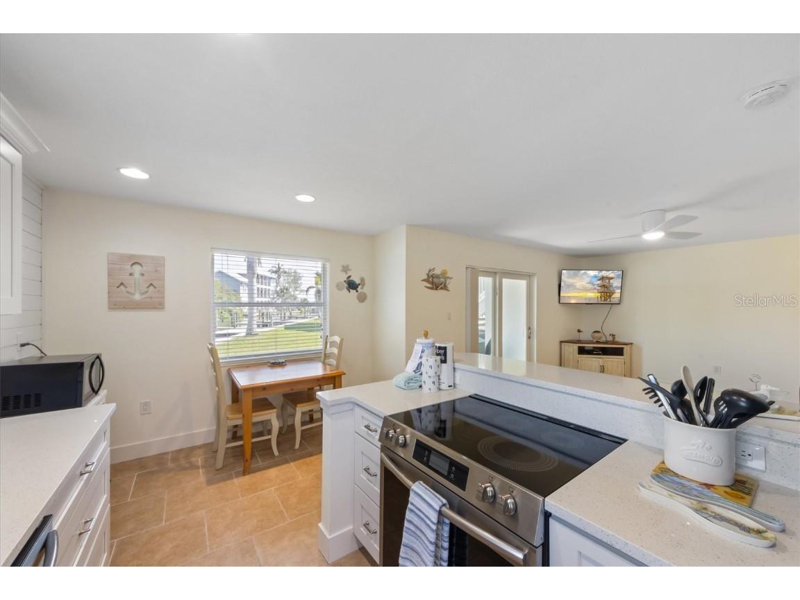 522 Pine Avenue #6B Anna Maria FL 34216 A4658962 image12