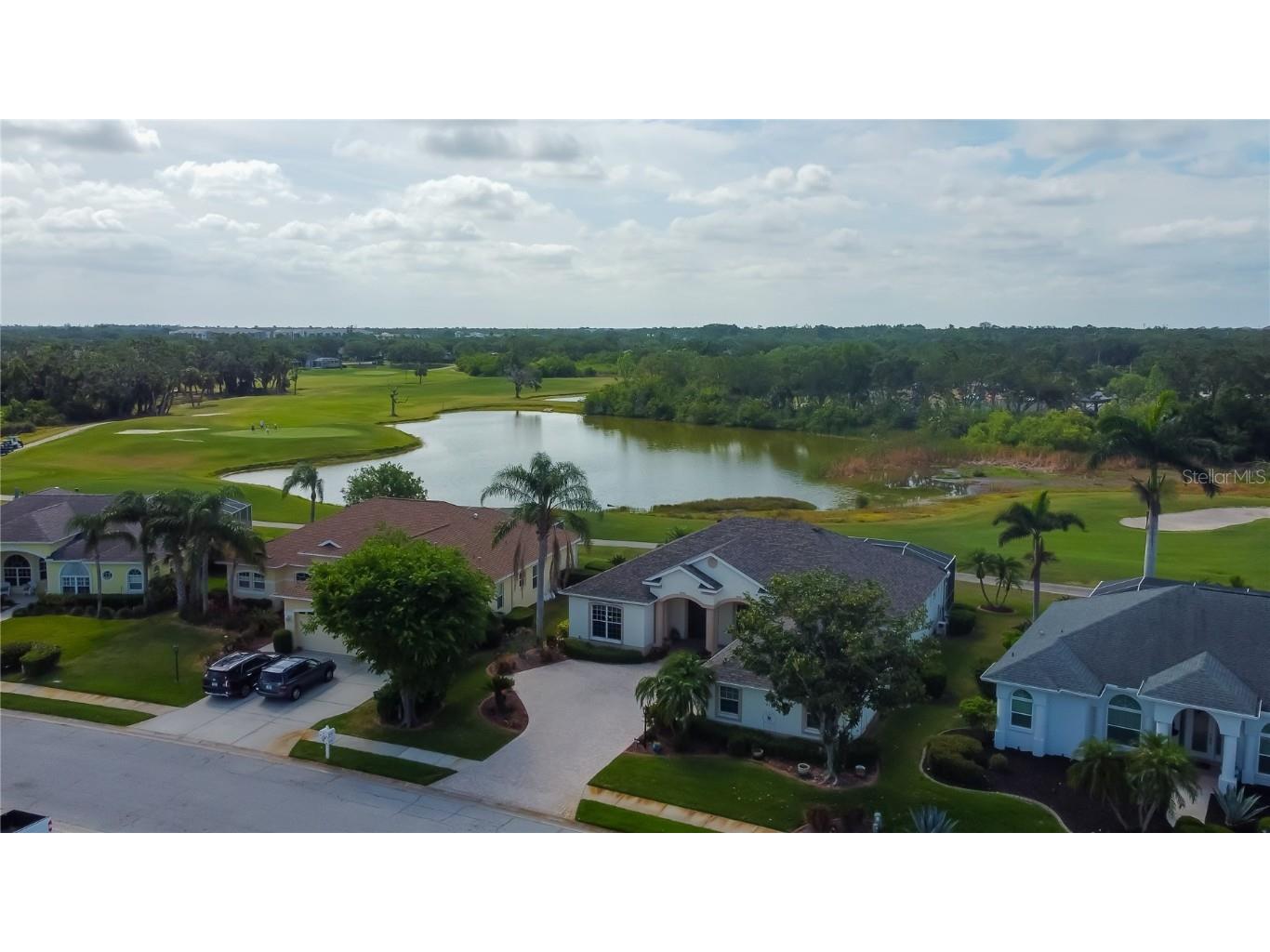 522 Planters Manor Way Bradenton FL 34212 TB8374980 image2