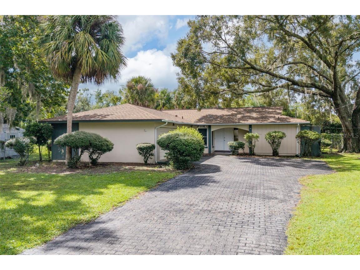 522 SE Paradise Point Road Crystal River FL 34429 OM708385 image1