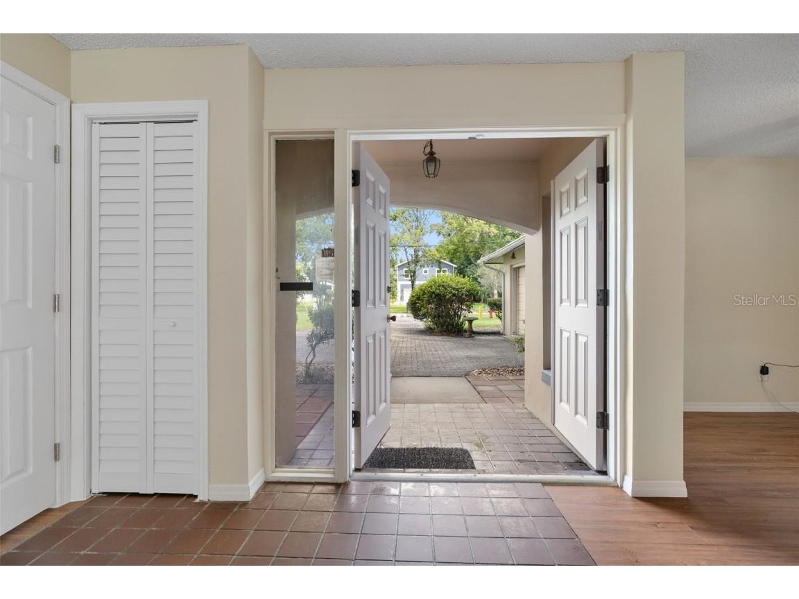 522 SE Paradise Point Road Crystal River FL 34429 OM708385 image10