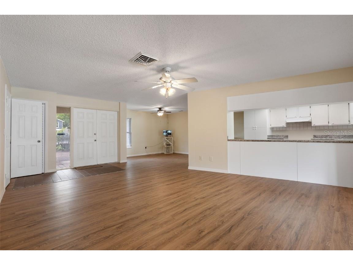 522 SE Paradise Point Road Crystal River FL 34429 OM708385 image14