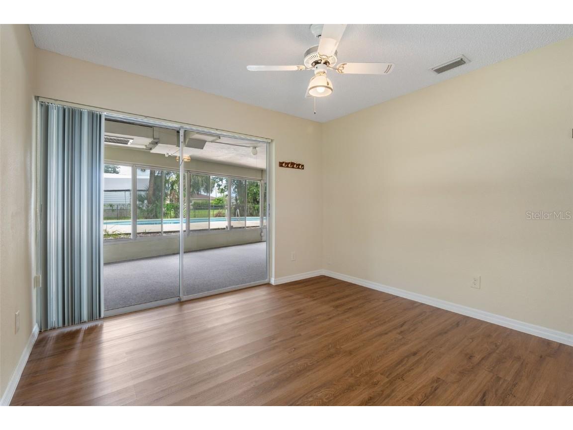 522 SE Paradise Point Road Crystal River FL 34429 OM708385 image31