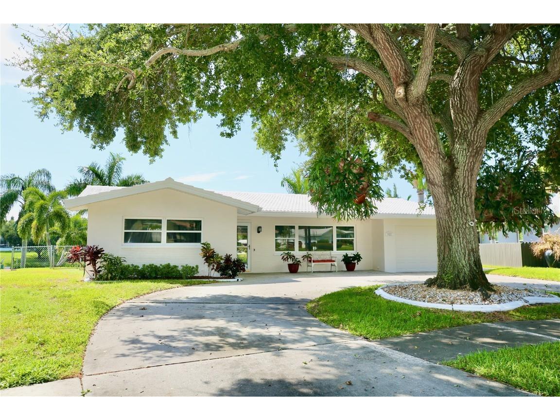 522 Shore Drive Largo FL 33771 - ALLEN'S CREEK U8254748 image1