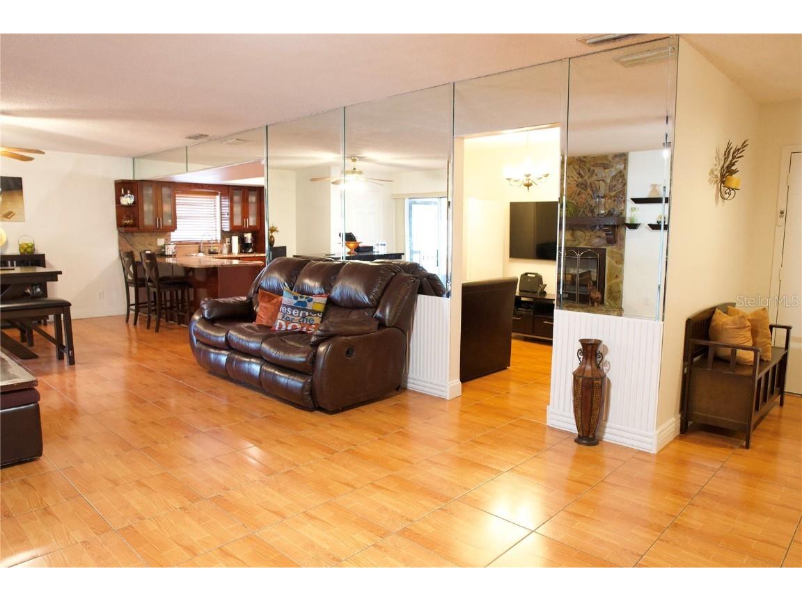 522 Wynnwood Drive Brandon FL 33511 TB8451271 image5