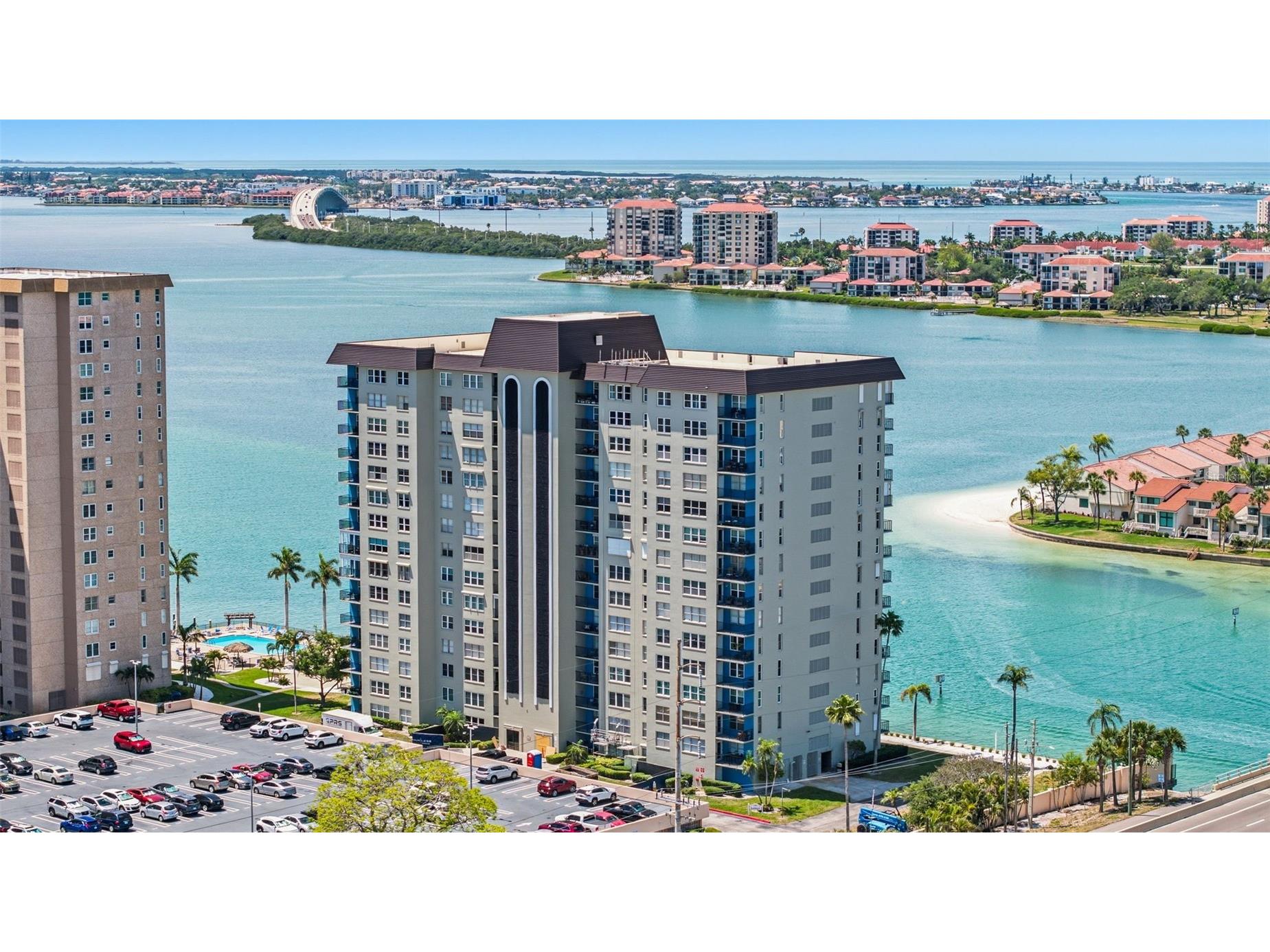5220 Brittany Dr S #901 Saint Petersburg FL 33715 TB8501715 image1