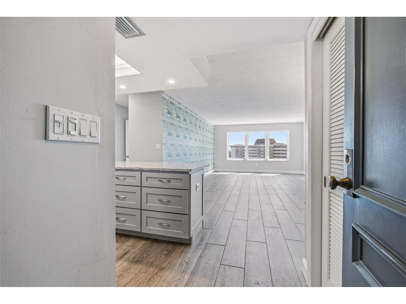 5220 Brittany Dr S #901 Saint Petersburg FL 33715 TB8501715 image3