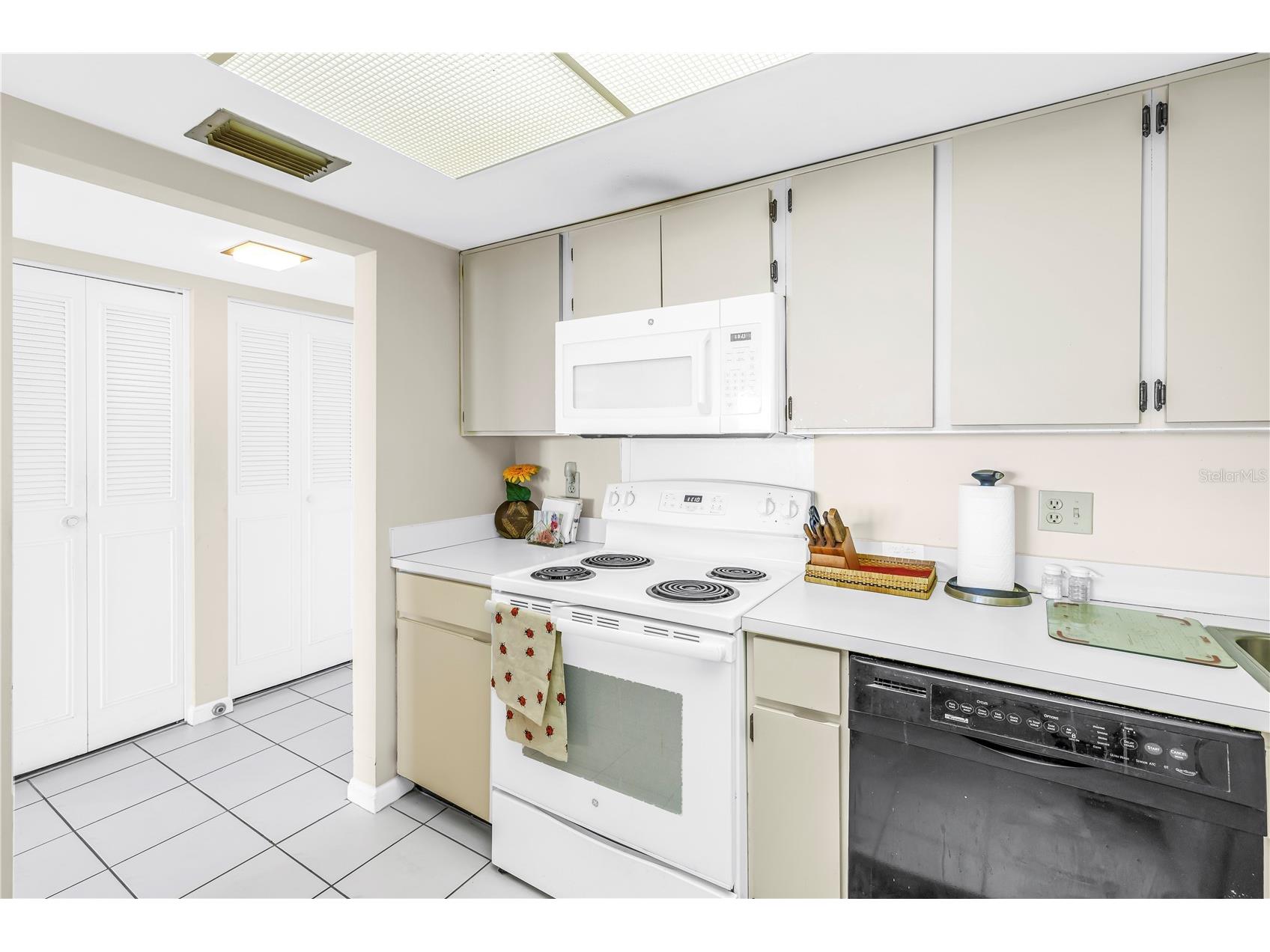 5220 Brittany Drive S #1204 Saint Petersburg FL 33715 - BOCA CIEGA BAY TB8495282 image22