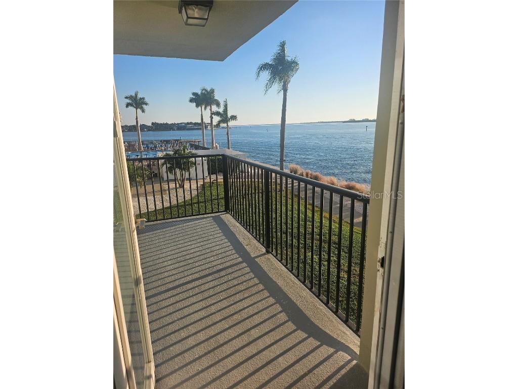 5220 Brittany Drive S #202 Saint Petersburg FL 33715 TB8449816 image2