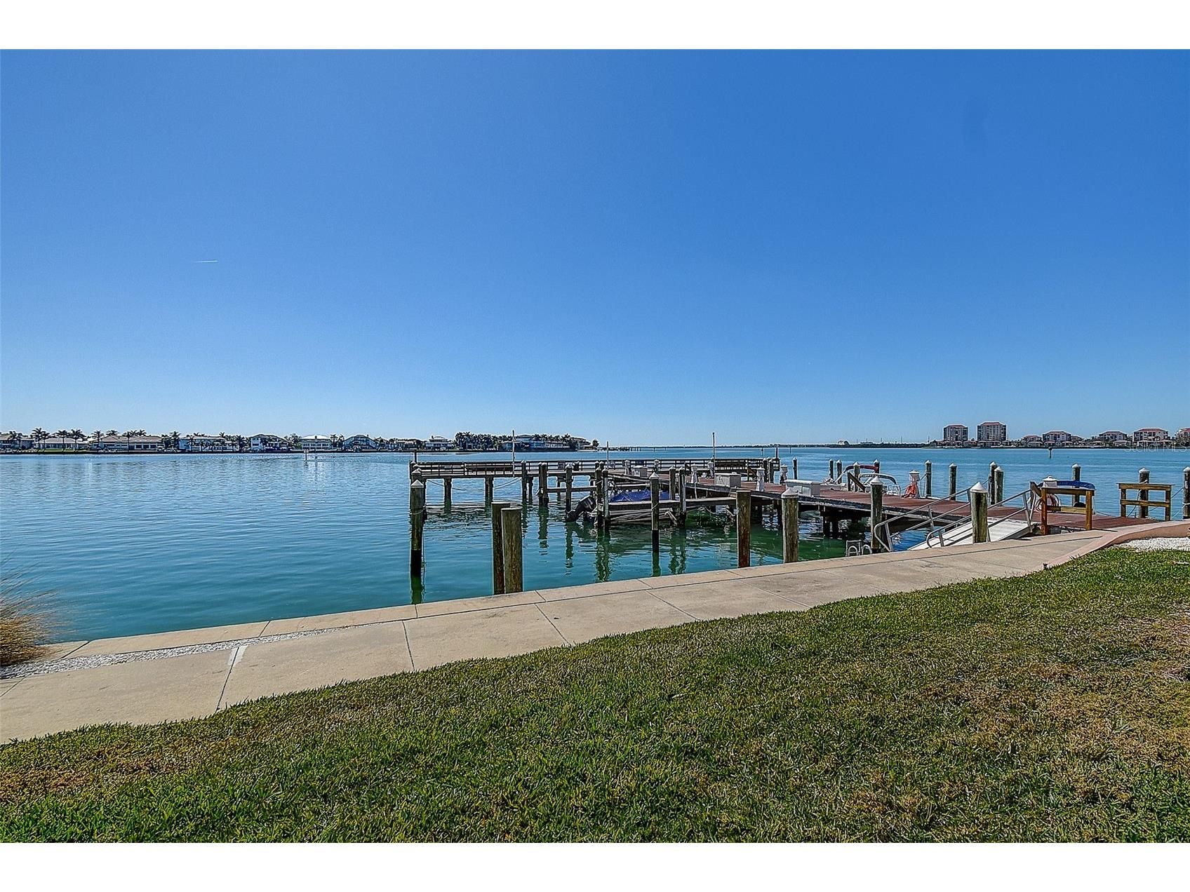 5220 Brittany Drive S #509 Saint Petersburg FL 33715 W7883450 image36