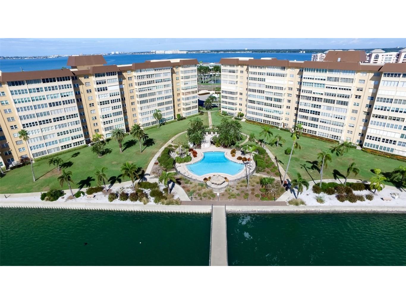 5220 Brittany Drive S #706 Saint Petersburg FL 33715 - BOCA CIEGA/TAMPA BAY U8198055 image1