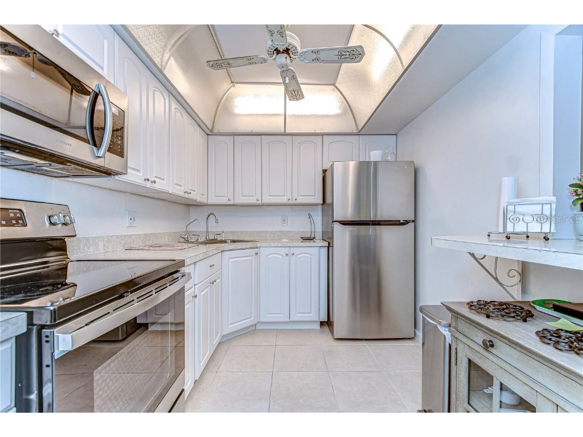 5220 Brittany Drive S #807 Saint Petersburg FL 33715 TB8357489 image10